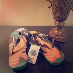 NWT: Tarsila designed Havaianas Flip Flops 9/10